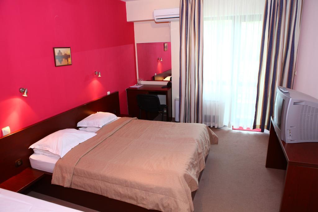 Hotel Time Out-Sandanski Phòng bức ảnh